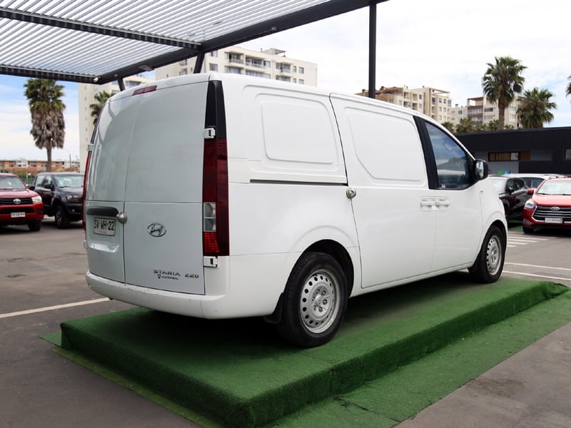 Hyundai STARIA 2.2 6MT CRI 2023 - Imagen 6 de 20