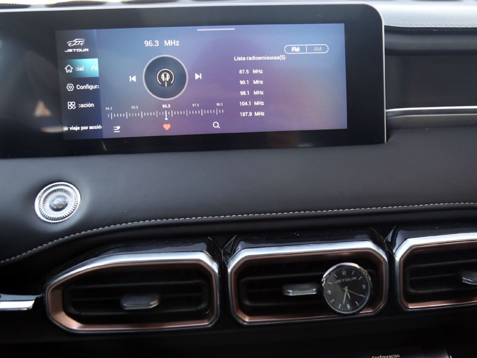 Jetour X70 PLUS AT 1.6 2023 - Imagen 15 de 20