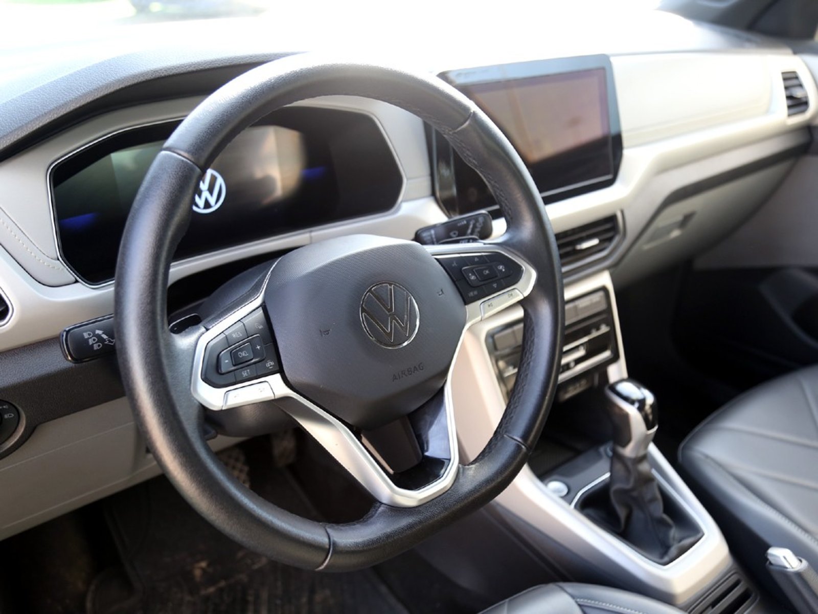 Volkswagen T-CROSS 1.0 AT TSI COMFORTLINE 2025 - Imagen 14 de 20