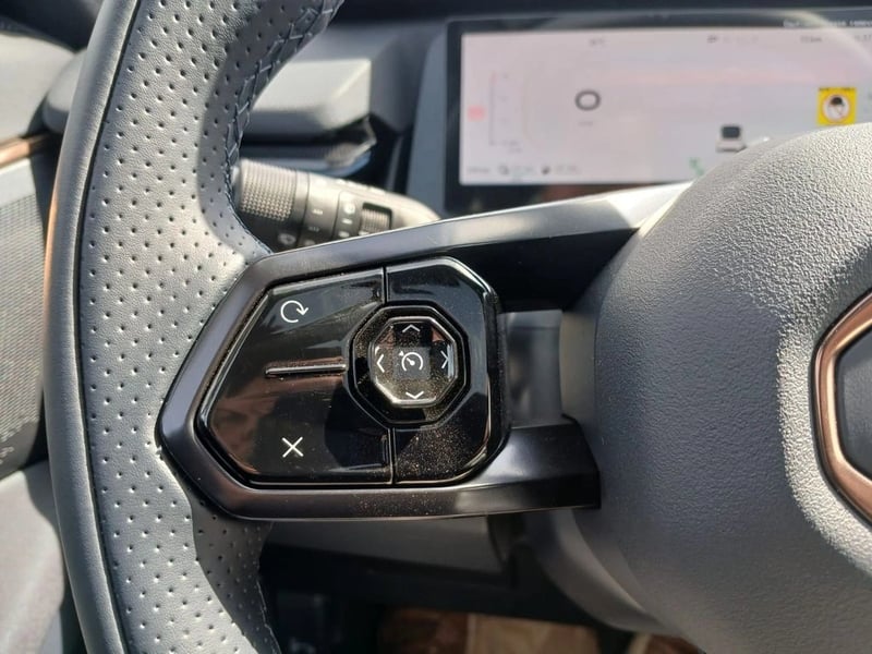 Lynk & Co 08 08 Halo 1.5T Hibrido 2027 - Imagen 12 de 16