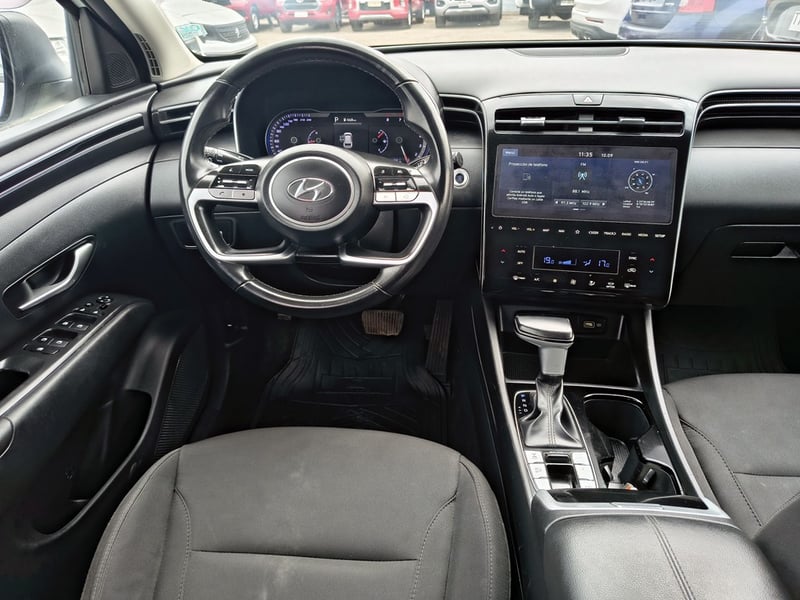 Hyundai TUCSON 2.0 Gasolina 4x4 T/A 2024 - Imagen 11 de 20