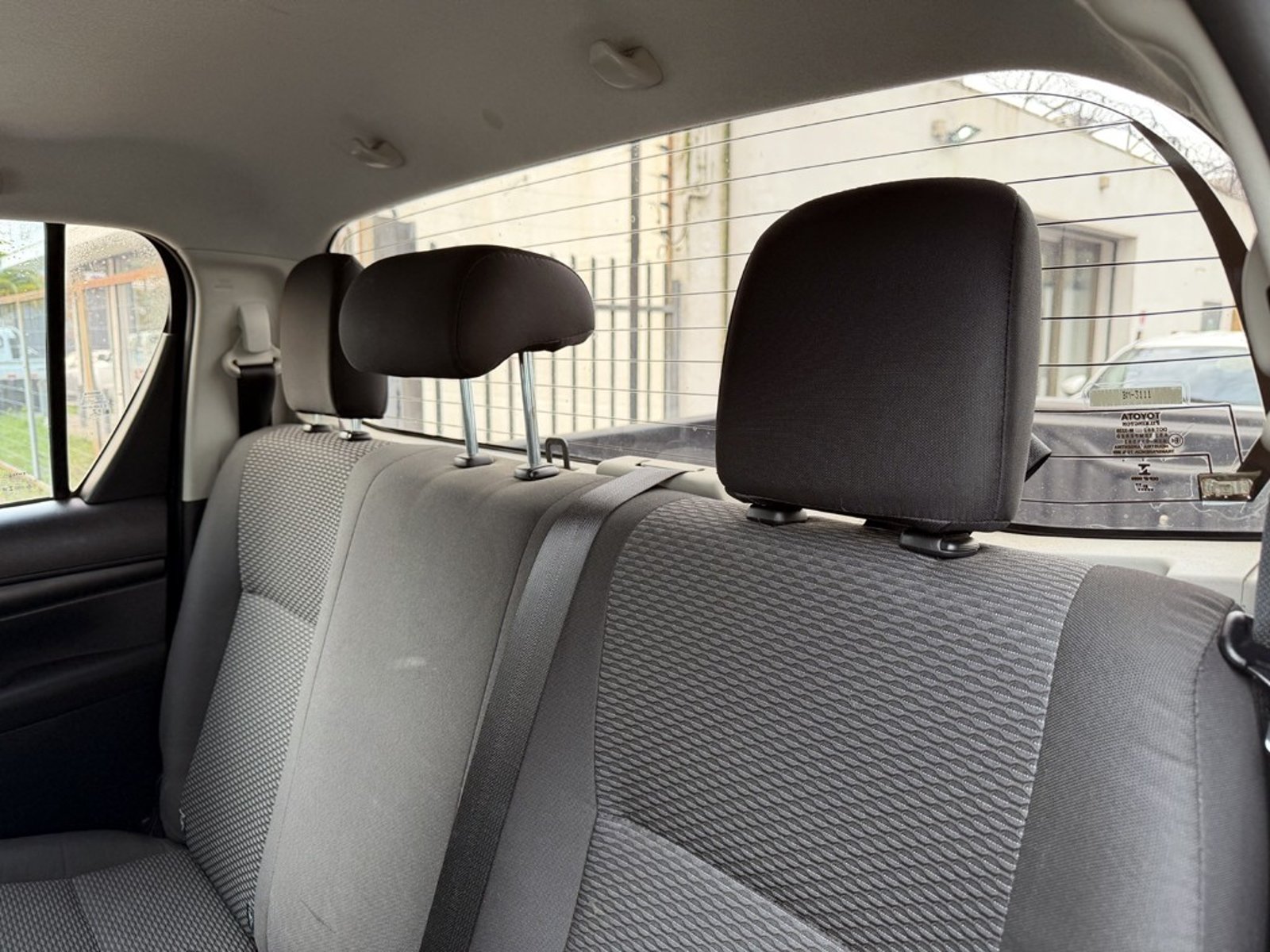 TOYOTA HILUX 2.4 DX 4X4 MT 2022 - Imagen 20 de 20