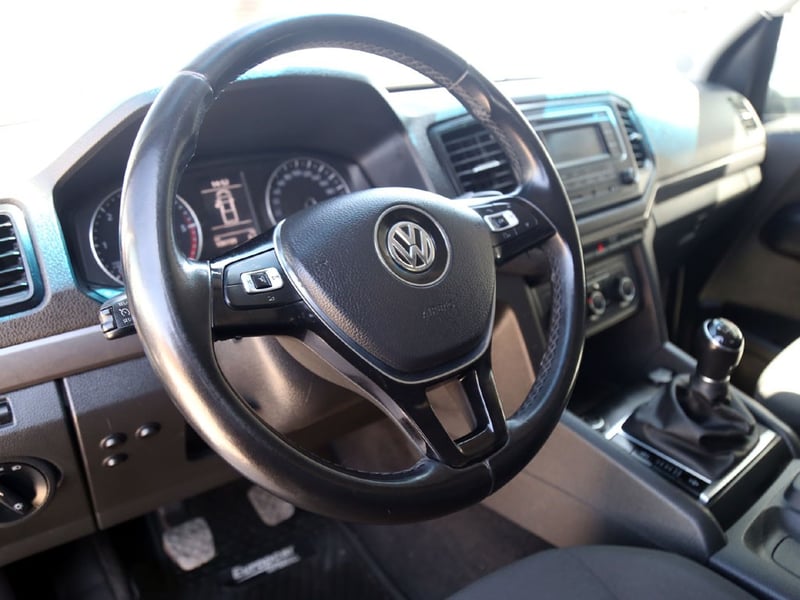 Volkswagen AMAROK 2.0 TRENDLINE DIESEL 4X4 MT 2023 - Imagen 13 de 20