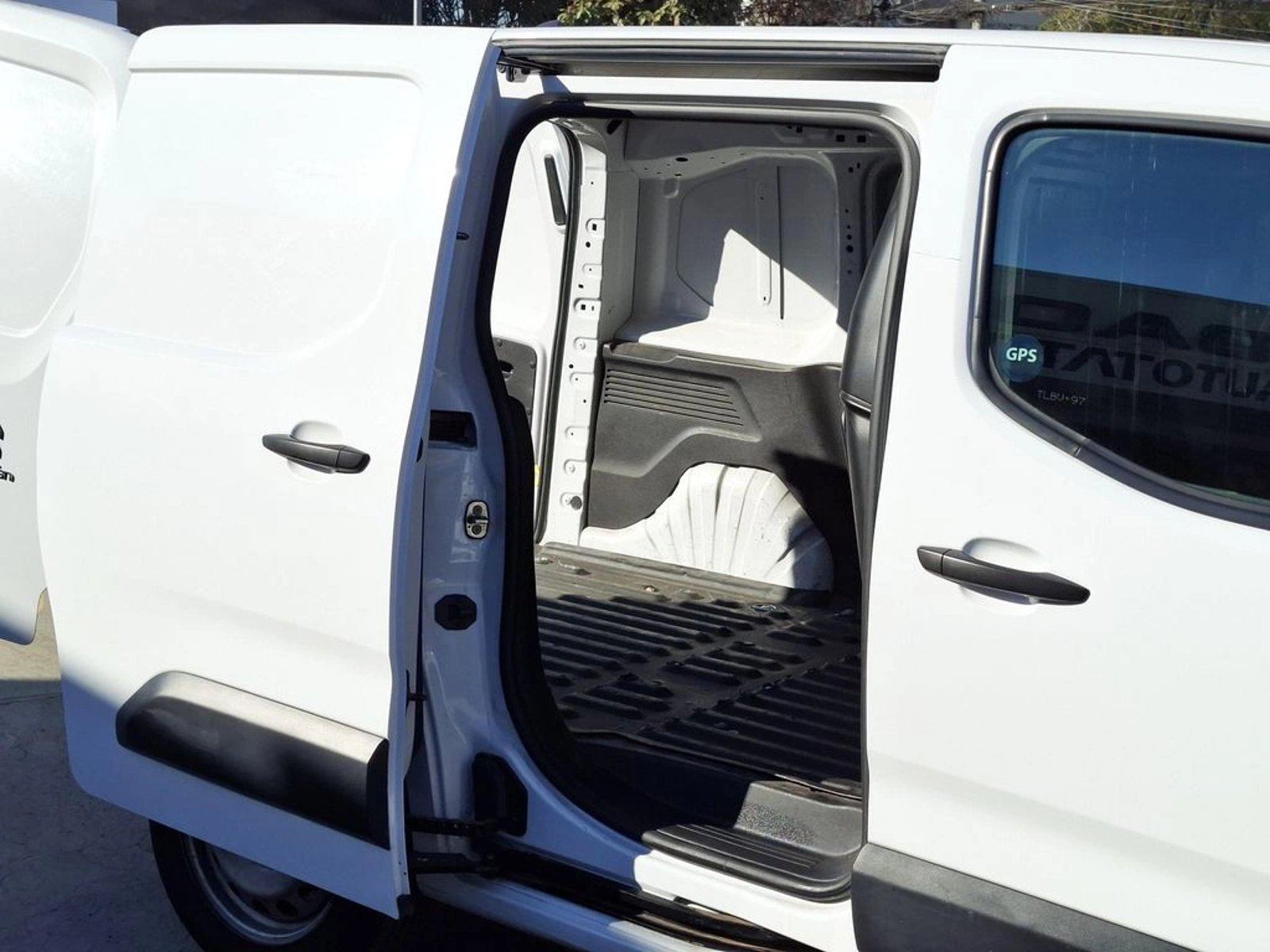 CITROEN BERLINGO 1.5 2024 - Imagen 10 de 20