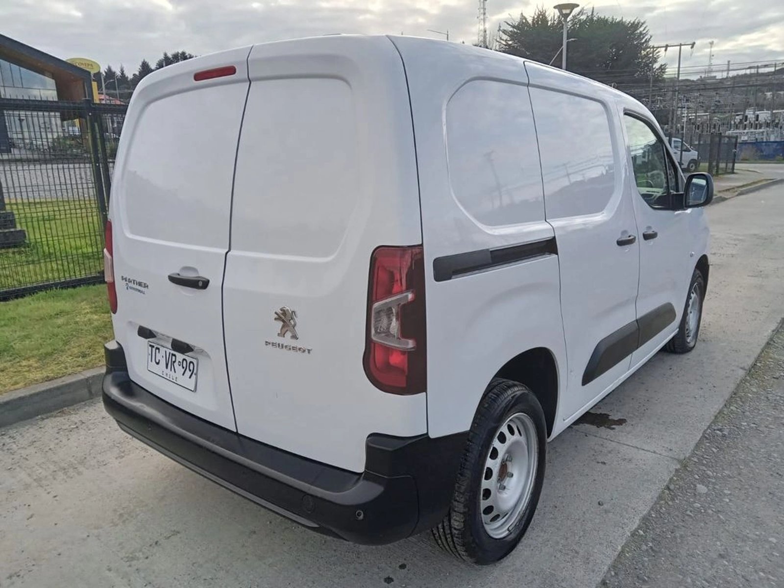 Peugeot PARTNER PARTNER 1.5 L1 2024 - Foto 2 de 8