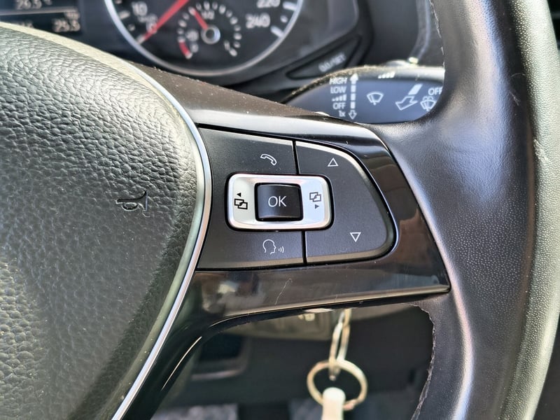 Volkswagen AMAROK TDI 4X4 2.0 2023 - Imagen 15 de 20