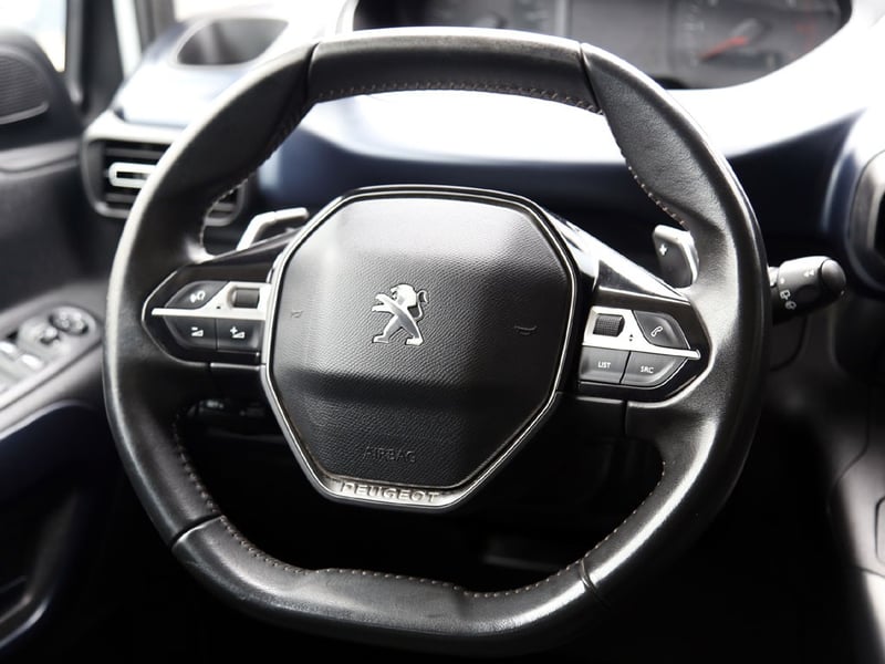 Peugeot RIFTER 1.5 BLUEHDI 130HP 2024 - Imagen 17 de 20