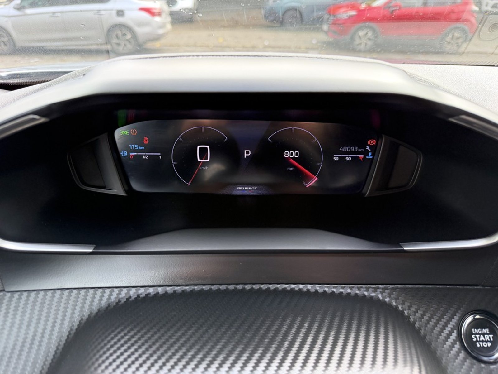Peugeot 2008 1.5 ALLURE PACK  DIESEL AT 2025 - Imagen 16 de 20