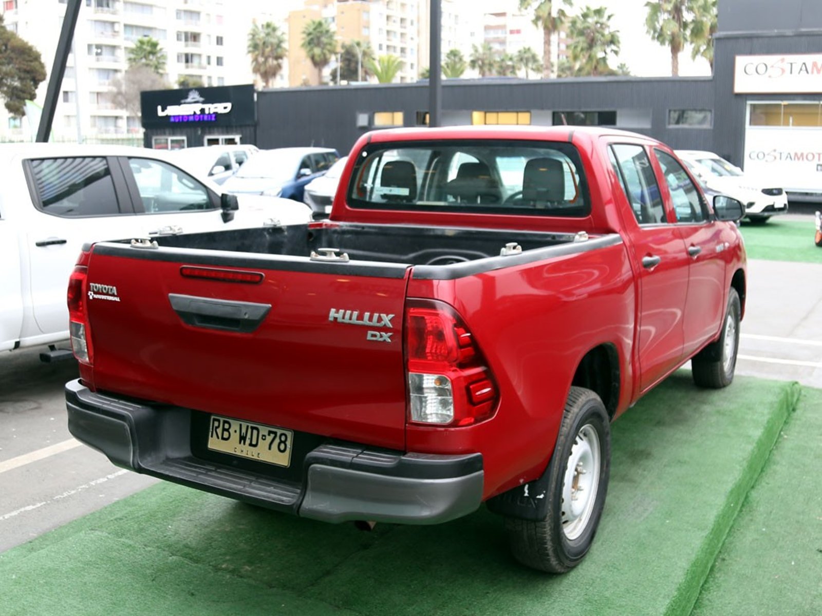 Toyota HILUX 2.4 DX DIESEL 4X2 2022 - Imagen 7 de 19