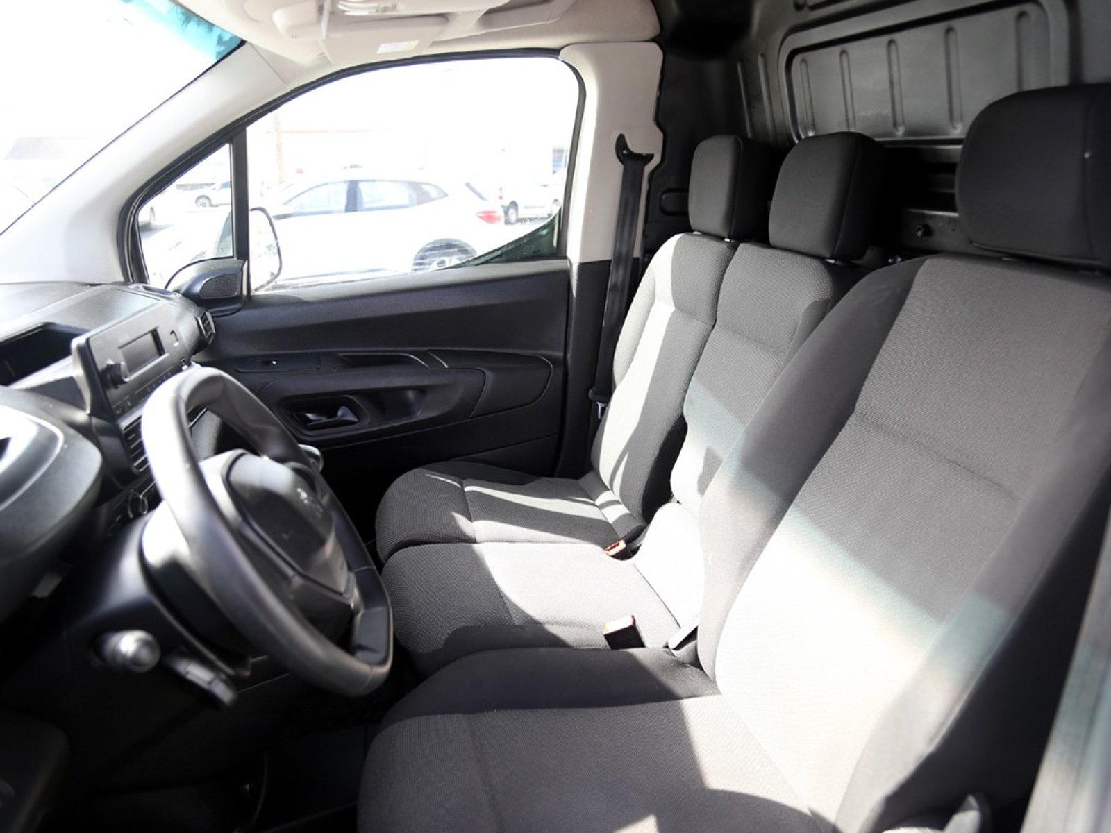 Peugeot PARTNER 1.5 L1 HDI MT 2023 - Imagen 13 de 20