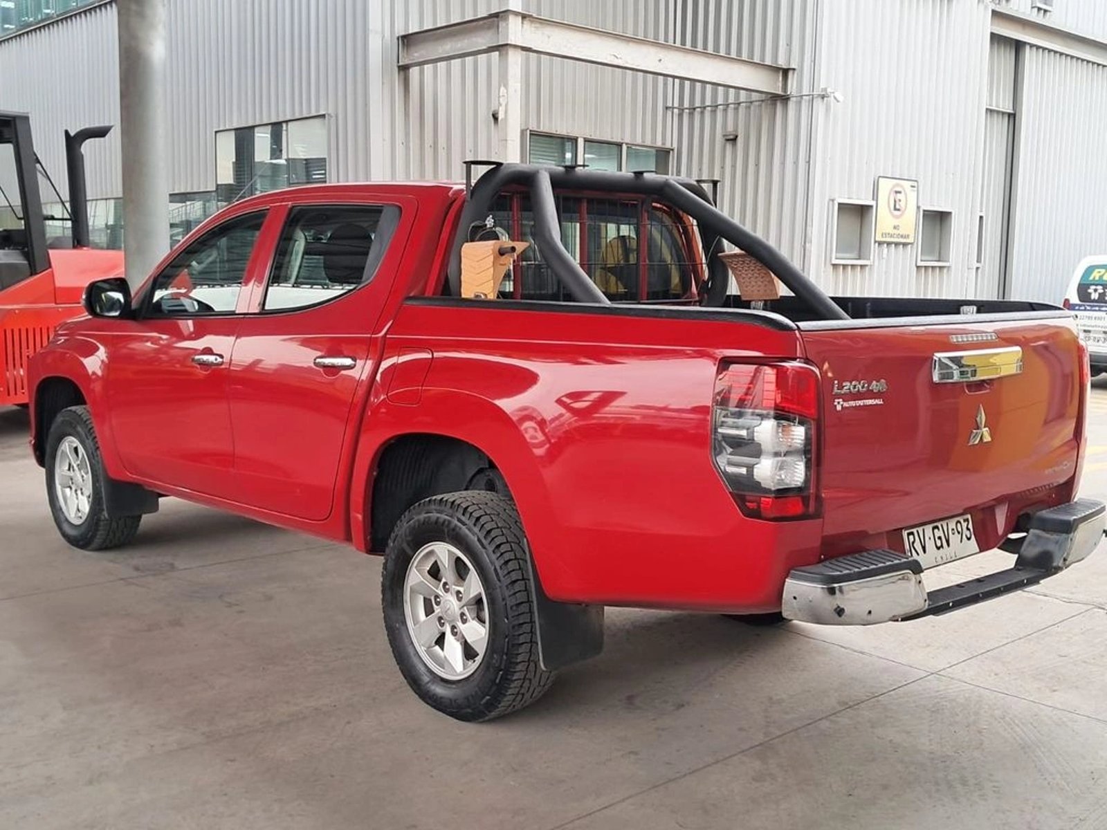 Mitsubishi L200 KATANA CRT 4X4 MT DIESEL 2022 - Imagen 8 de 20