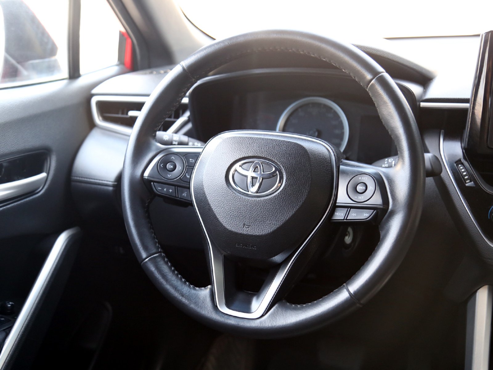 Toyota COROLLA CROSS 2.0 SEG 4X2 CVT AT 5P 2023 - Imagen 16 de 20