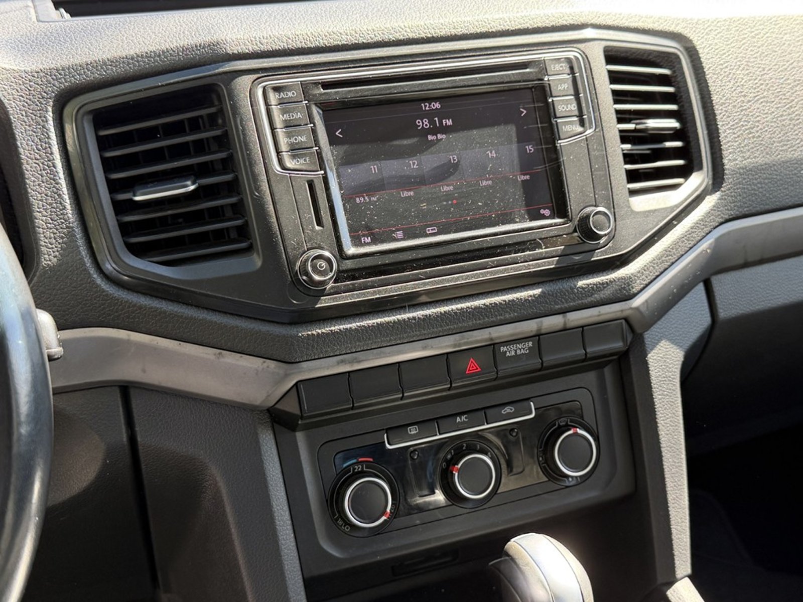 VOLKSWAGEN AMAROK 2.0 COMFORTLINE 2023 - Imagen 16 de 20
