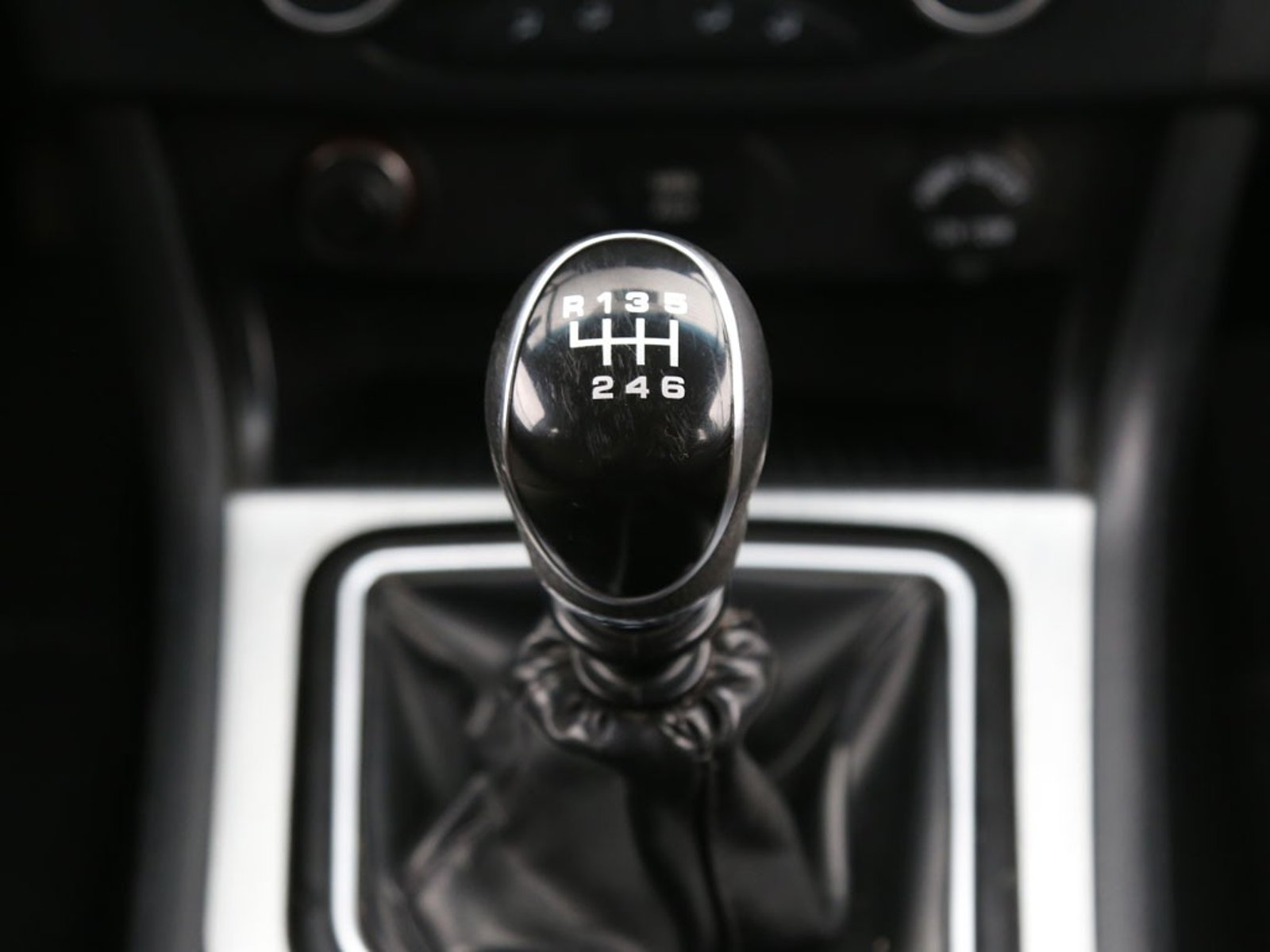 ZX Auto TERRALORD 2.5 LUX PLUS MT 4X2 DIESEL 2023 - Imagen 16 de 19
