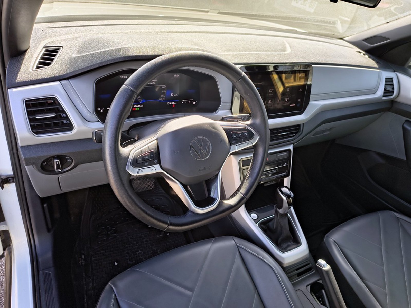 VOLKSWAGEN T-CROSS T-CROSS 1.0 Gasolina 4x2 T/A 2025 - Imagen 12 de 20