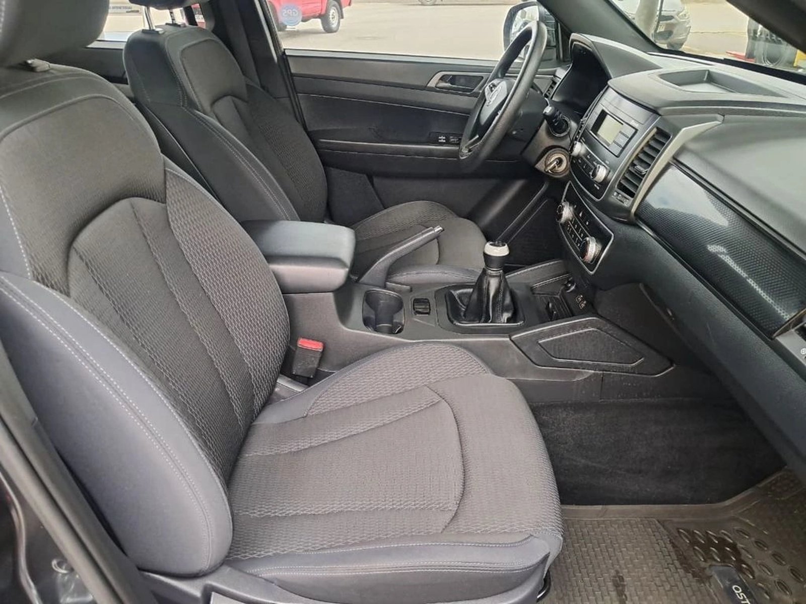SsangYong GRAND MUSSO 2.2 DSL 4X2 MT 2024 - Imagen 17 de 20