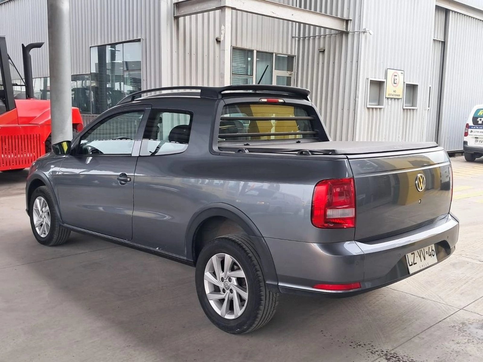 Volkswagen SAVEIRO COMFORTLINE CAB EXTENDIDA 1.6 MT 4X2 2021 - Imagen 8 de 20
