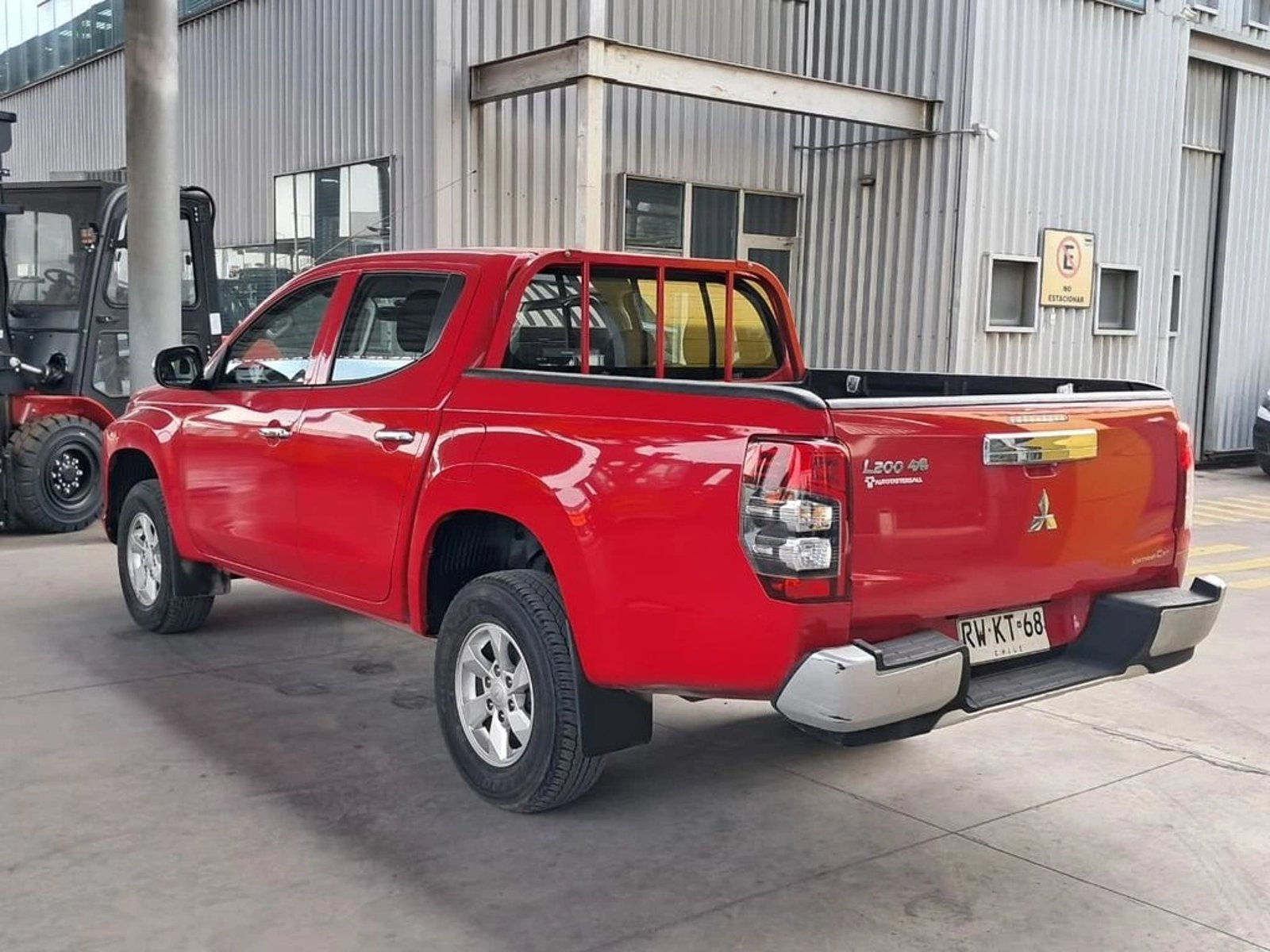 MITSUBISHI L200 KATANA CRT DIESEL 4X4 2022 - Imagen 8 de 20