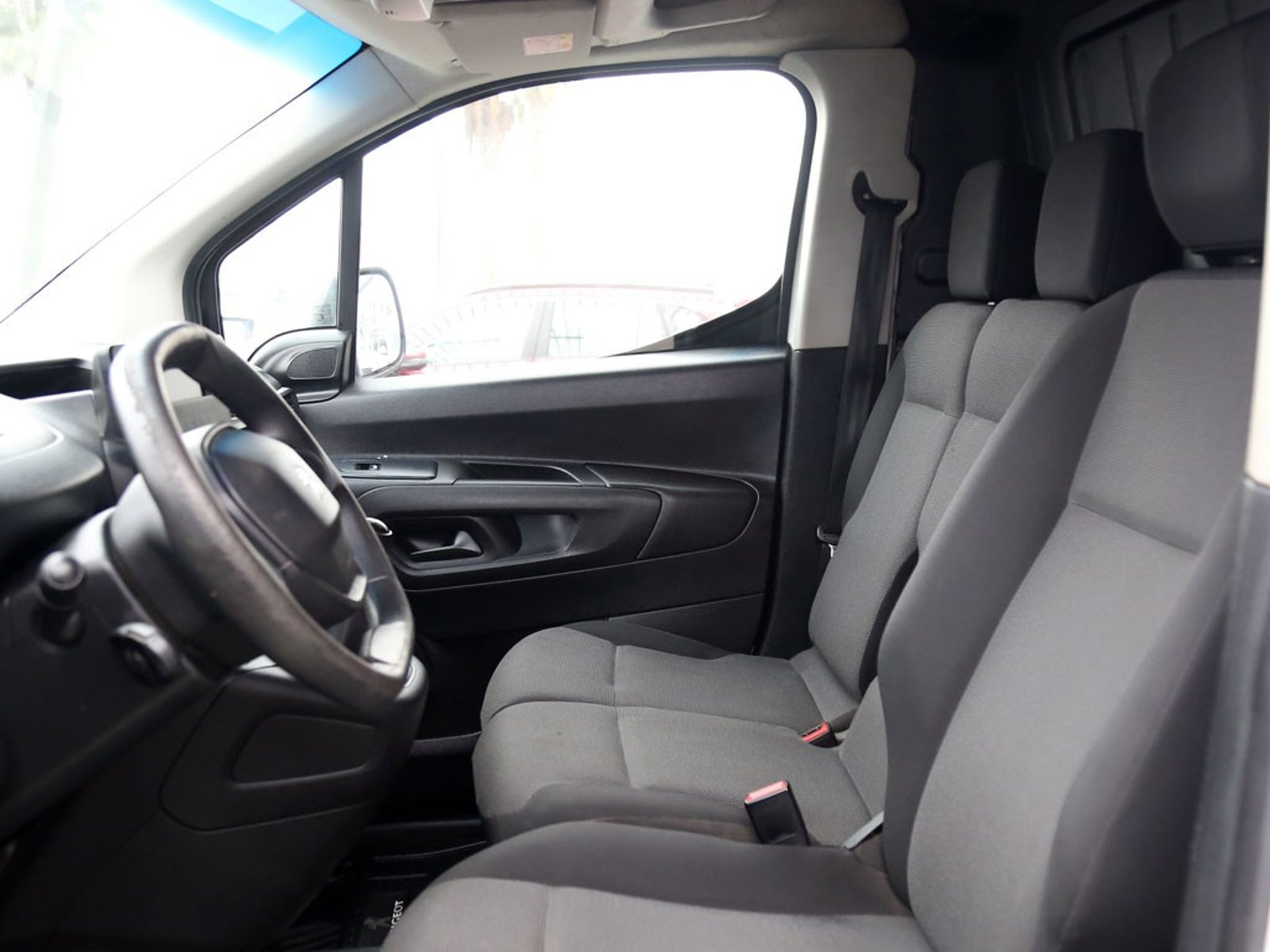 PEUGEOT PARTNER 1.6 L1 HDI MT DIESEL 2021 - Imagen 14 de 19