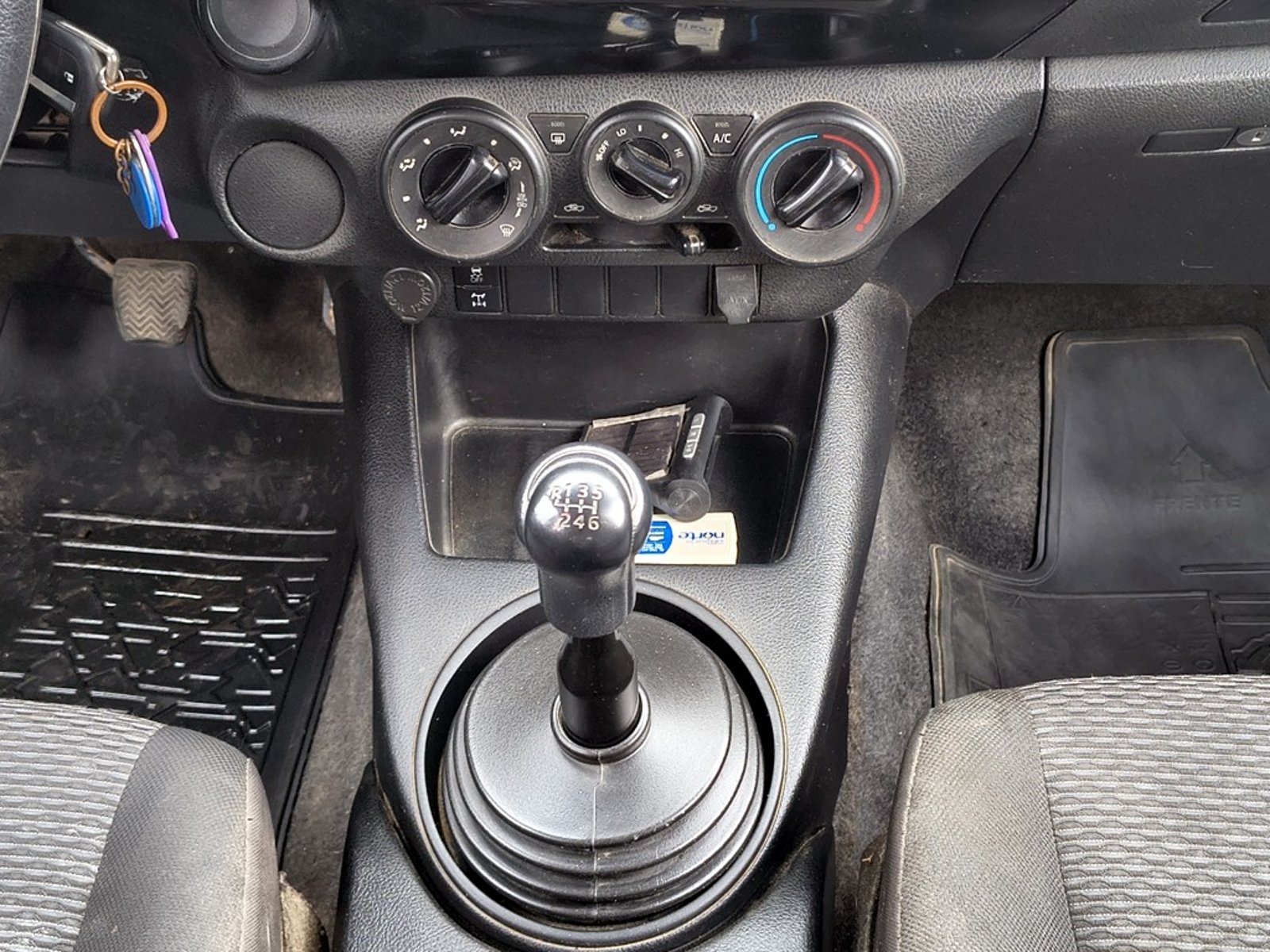 Toyota HILUX HILUX TSS 2.4 Diesel 4X2 T/M 2022 - Imagen 17 de 20