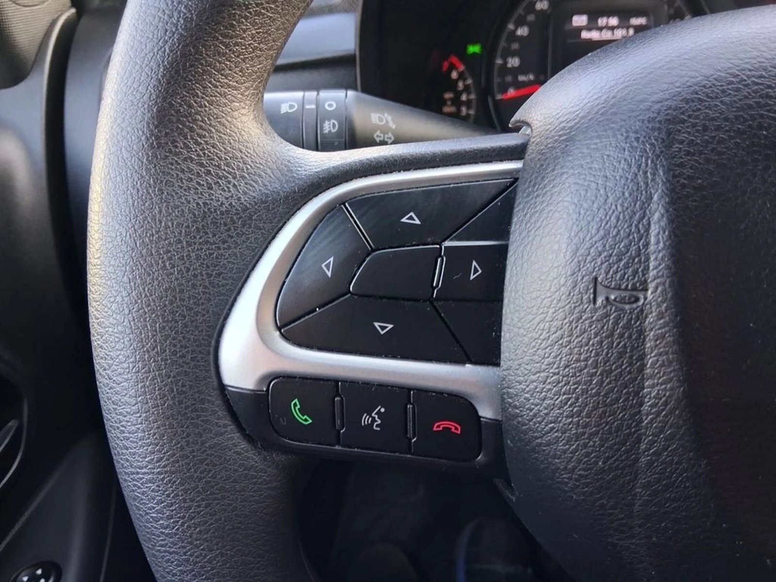 RAM 700 700 BIGHORN DCAB 1.3 2024 - Imagen 10 de 20