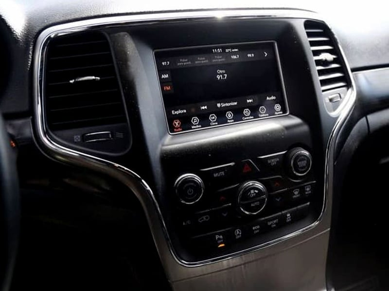 Jeep GRAND CHEROKEE 3.6 LAREDO 4X2 AT 5P 2020 - Imagen 20 de 20