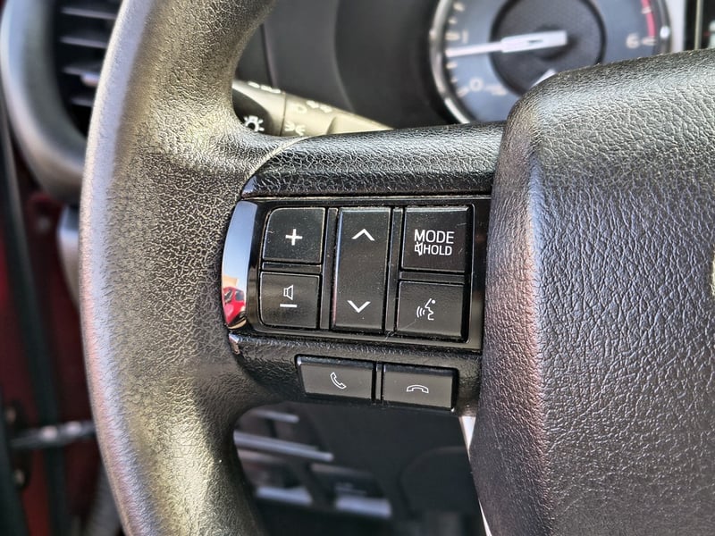 Toyota HILUX DX TSS 2.4 Diesel 4X2 T/M 2023 - Imagen 14 de 20