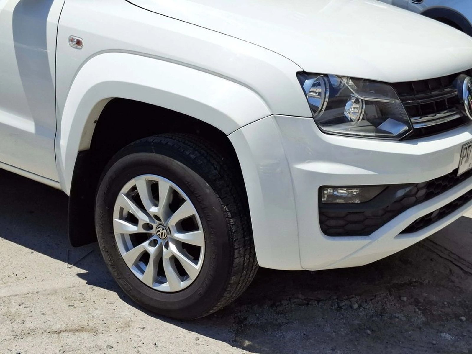 Volkswagen AMAROK TREDLINE 2.0 MT 4X2 2021 - Foto 5 de 20