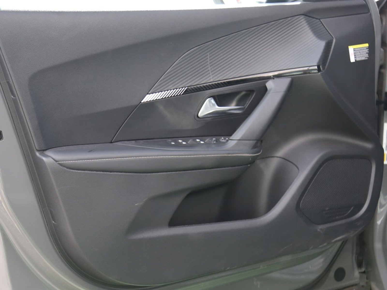 PEUGEOT 2008 1.5 ALLURE PACK BLUEHDI 130 AT DIESEL 2025 - Imagen 11 de 20