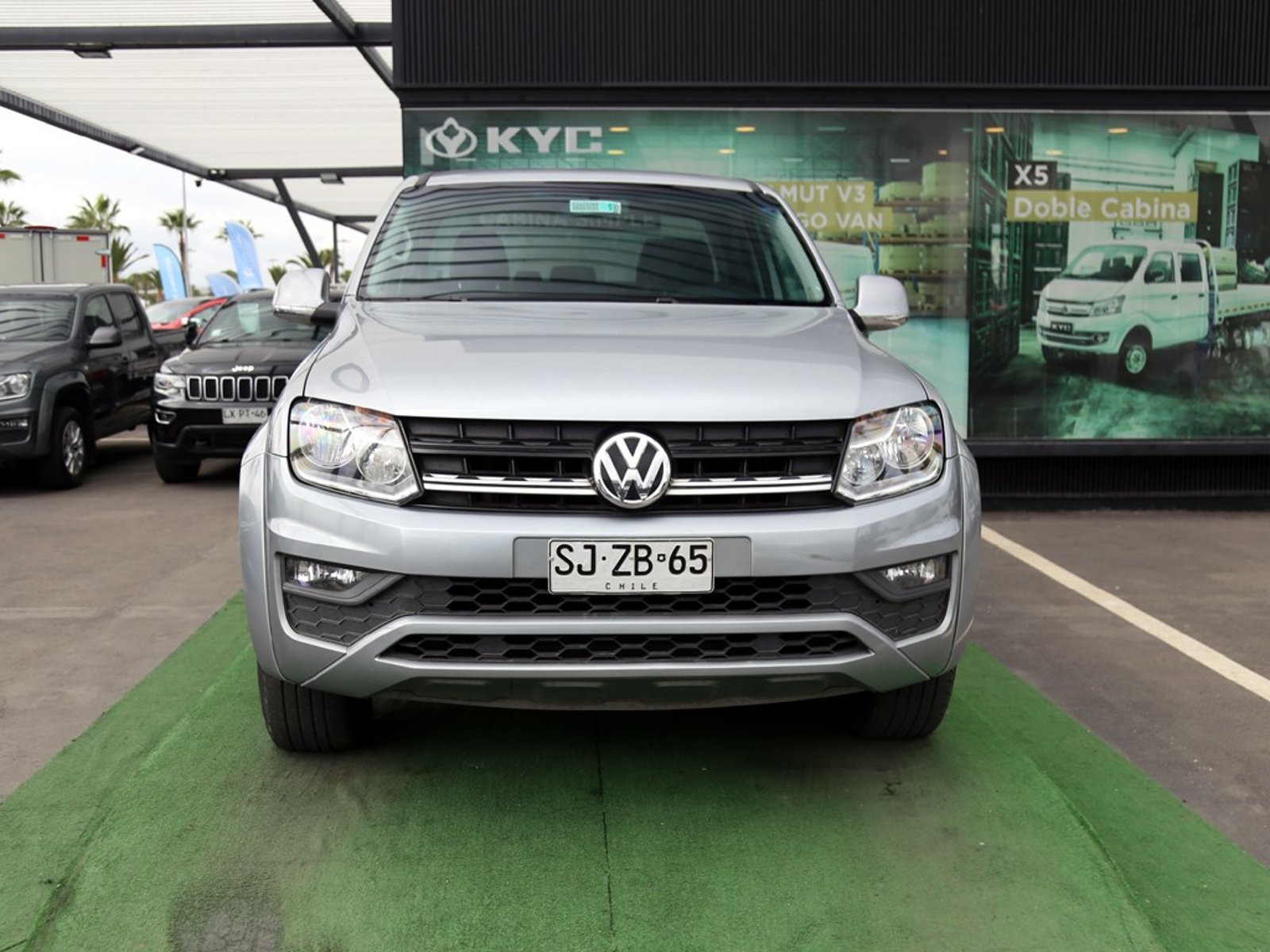 Volkswagen AMAROK 2.0 4X2 TRENDLINE MT 2023 - Foto 2 de 20