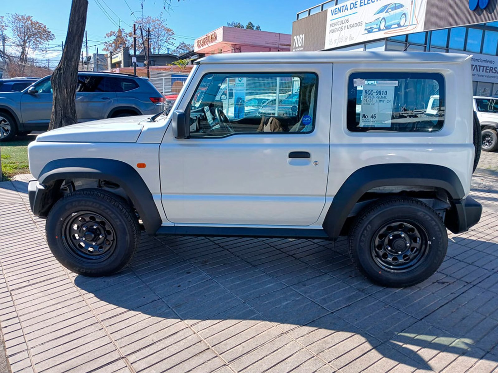 Suzuki JIMNY GL WINCHE MT 4X4 2026 - Foto 2 de 12