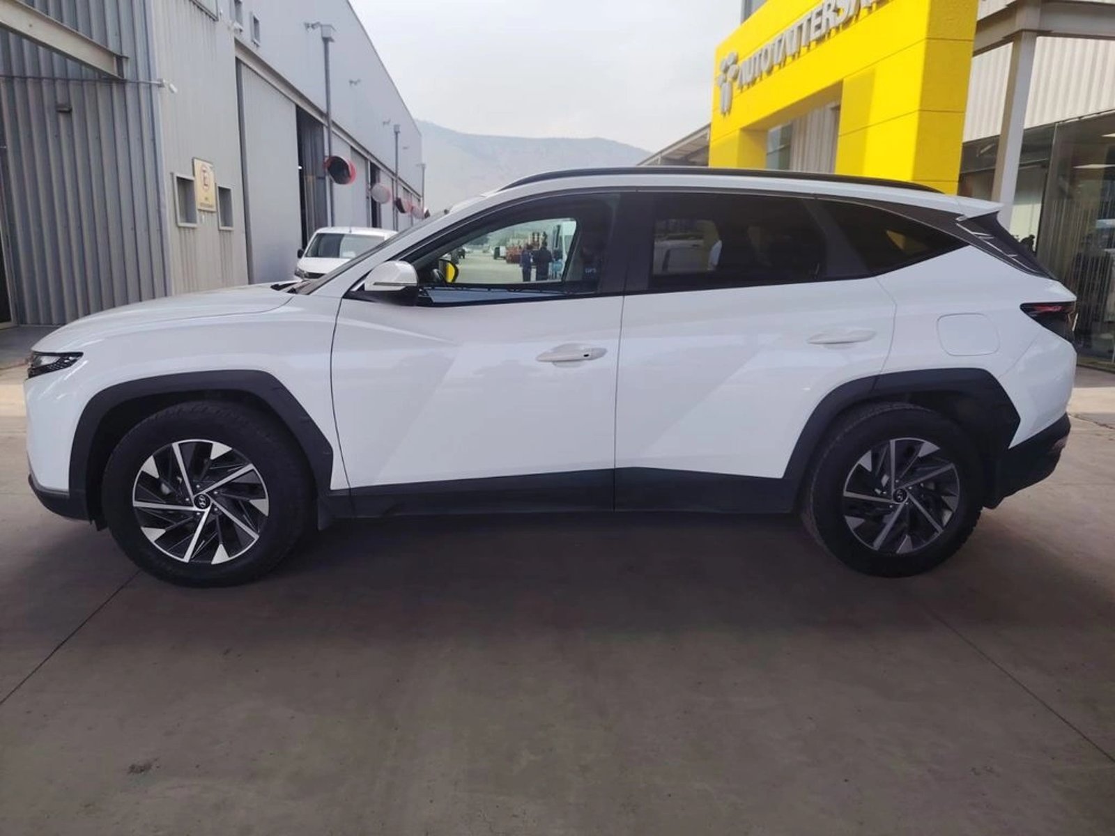 Hyundai TUCSON 2.0 NX4 PLUS AT 4X4 2024 - Foto 5 de 14