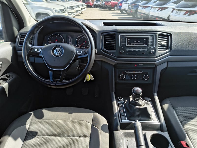 Volkswagen AMAROK TRENDLINE 4X4 2.0 2023 - Imagen 12 de 20