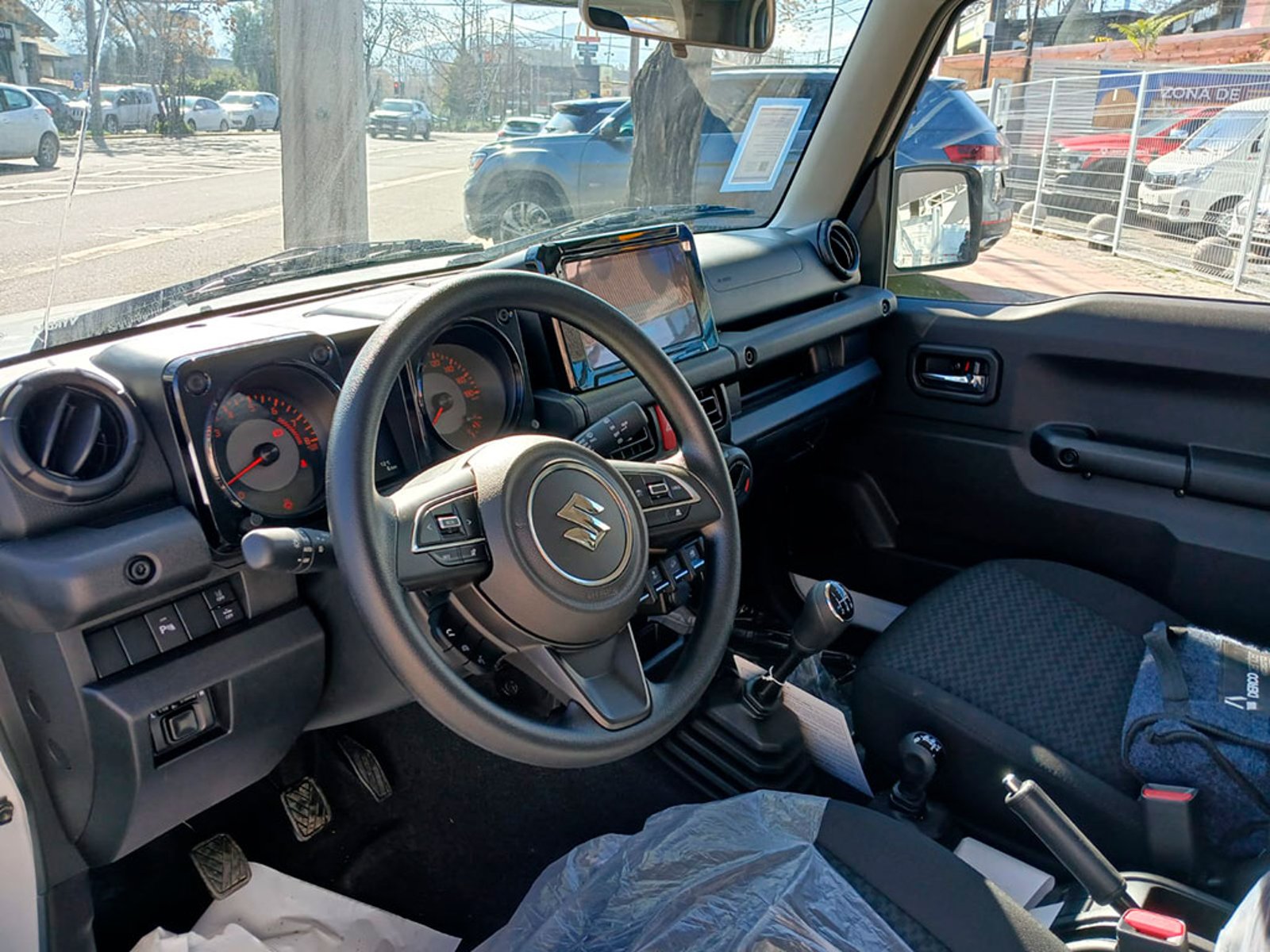 Suzuki JIMNY GL WINCHE MT 4X4 2026 - Imagen 10 de 12