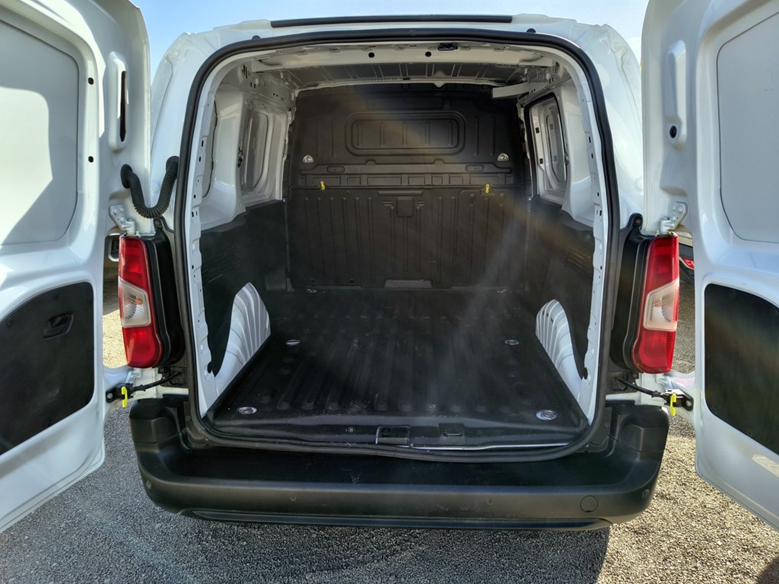 Peugeot PARTNER L1 1.5 HDI 2024 - Imagen 16 de 16