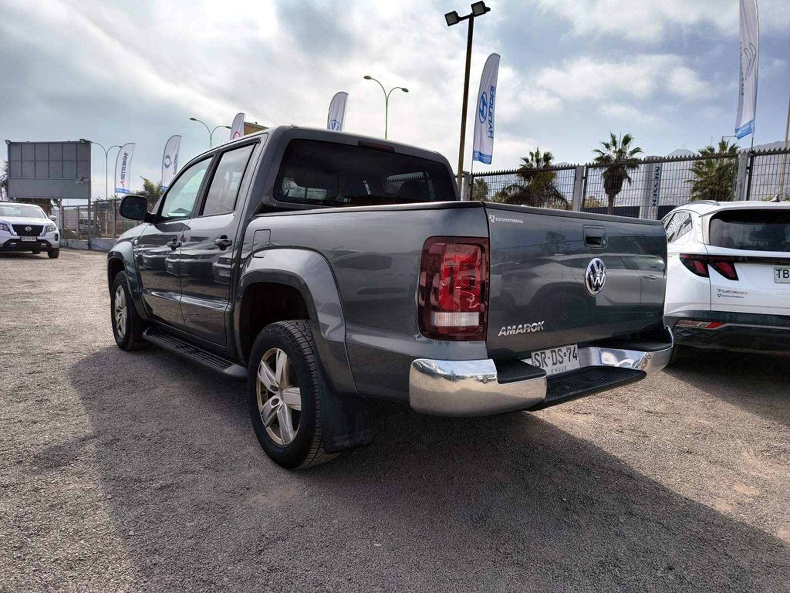 VOLKSWAGEN AMAROK 2.0 Highline AT 4X4 2023 - Imagen 5 de 20
