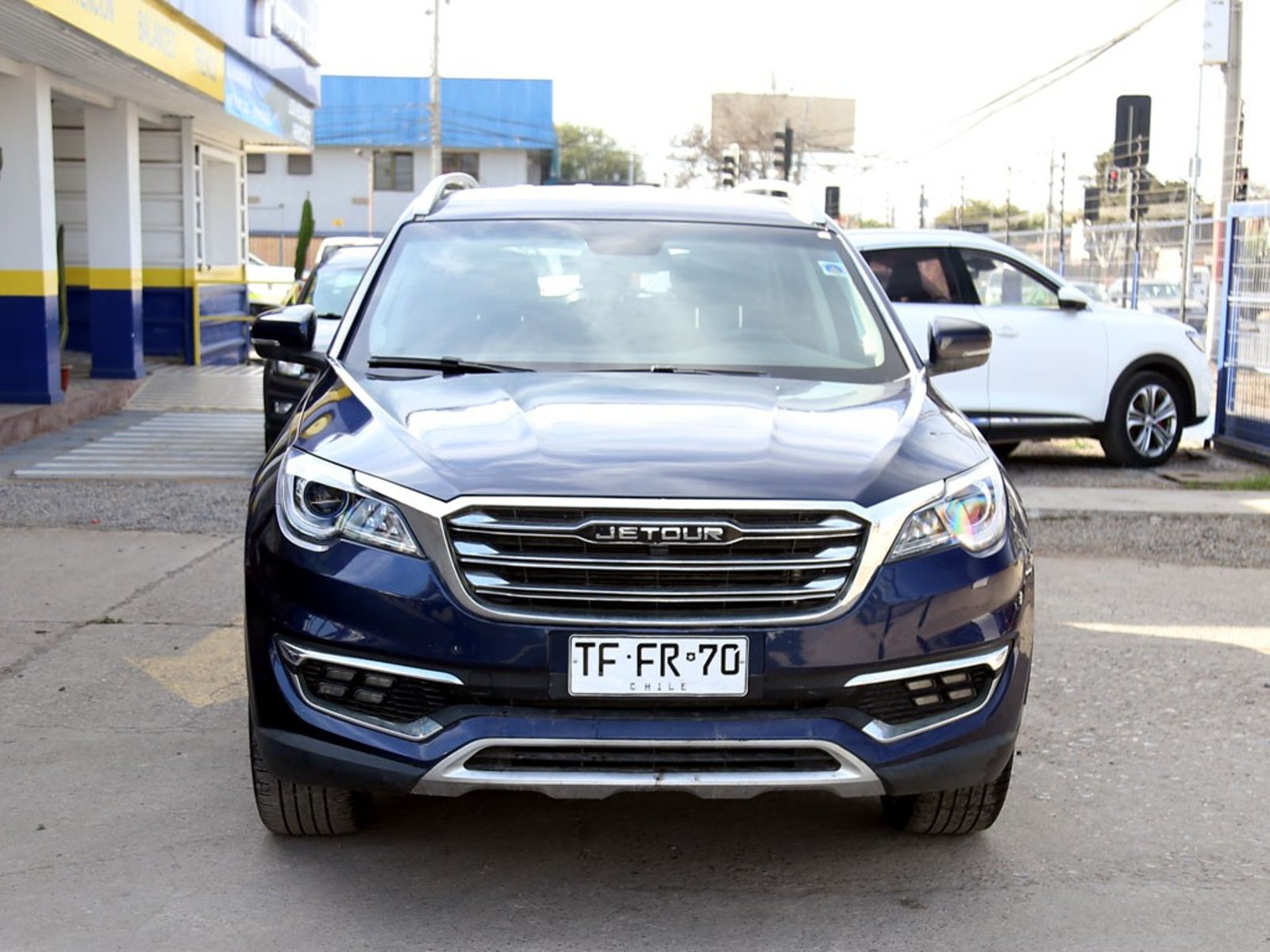 Jetour X70 1.5T GL 4X2 MT 5P 2024 - Foto 2 de 20
