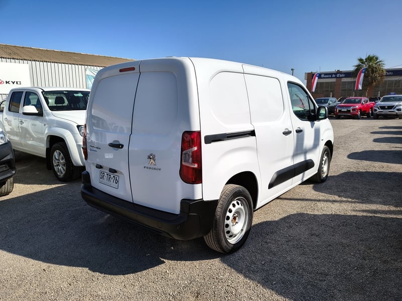 Peugeot PARTNER L1 1.5 Diesel 4X2 T/M 2023 - Imagen 5 de 16