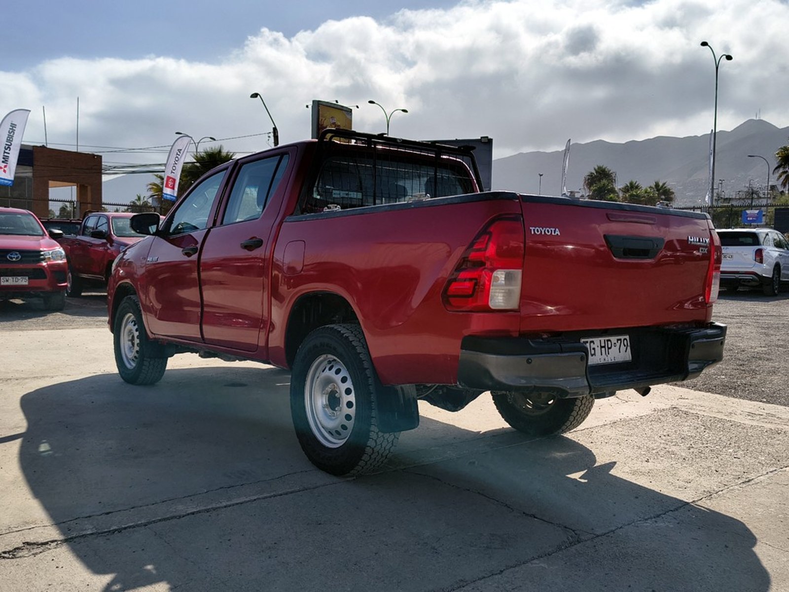 TOYOTA HILUX 2.4 DX 4X2 DIESEL MT 2024 - Imagen 5 de 18