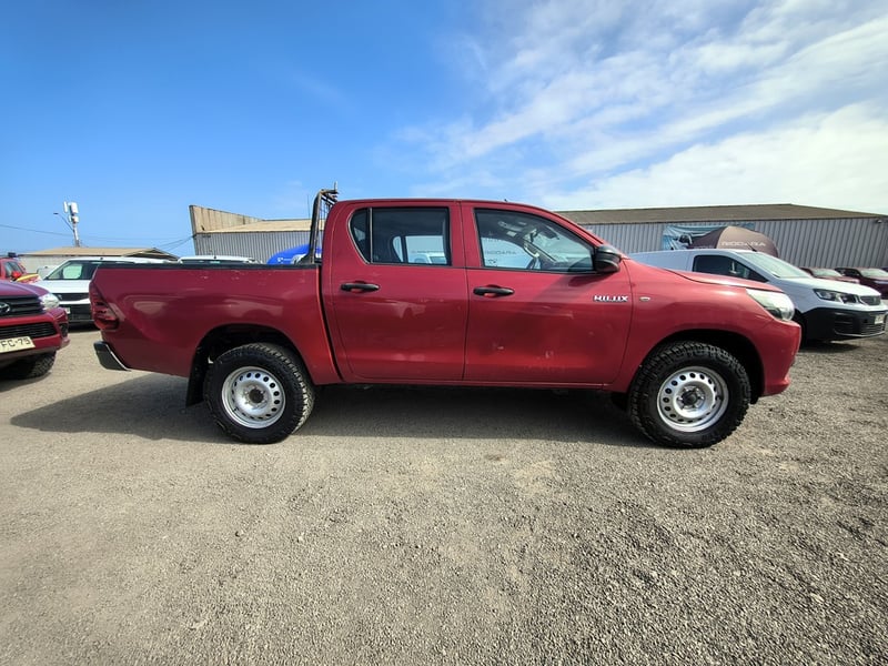 Toyota HILUX HILUX TSS 2.4 Diesel 4X4 T/M 2024 - Imagen 4 de 17