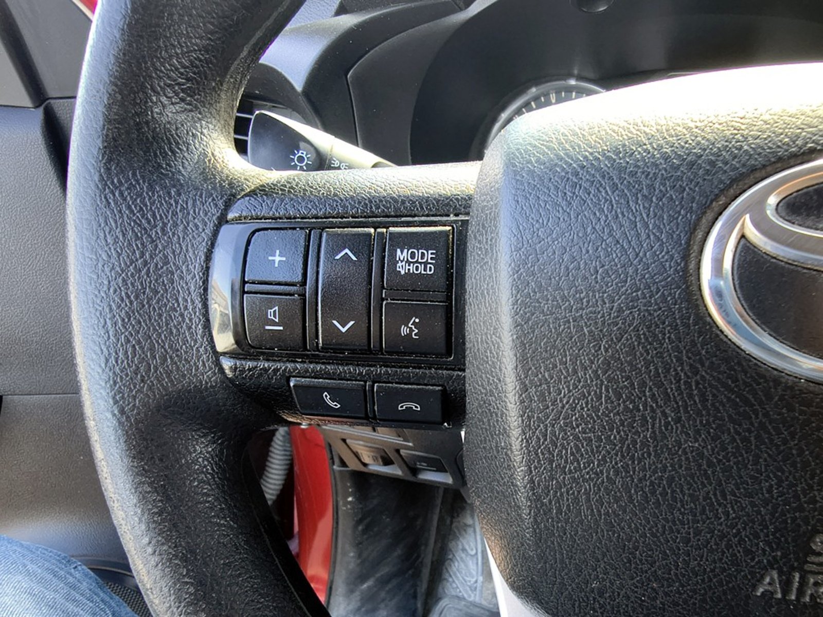 TOYOTA HILUX 2.4 DX 2022 - Imagen 14 de 20