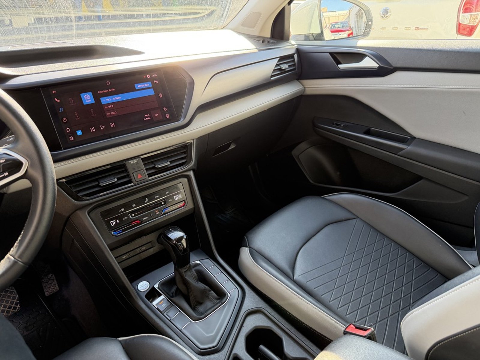 VOLKSWAGEN TAOS 1.4 TSI HIGHLINE 2025 - Imagen 14 de 20