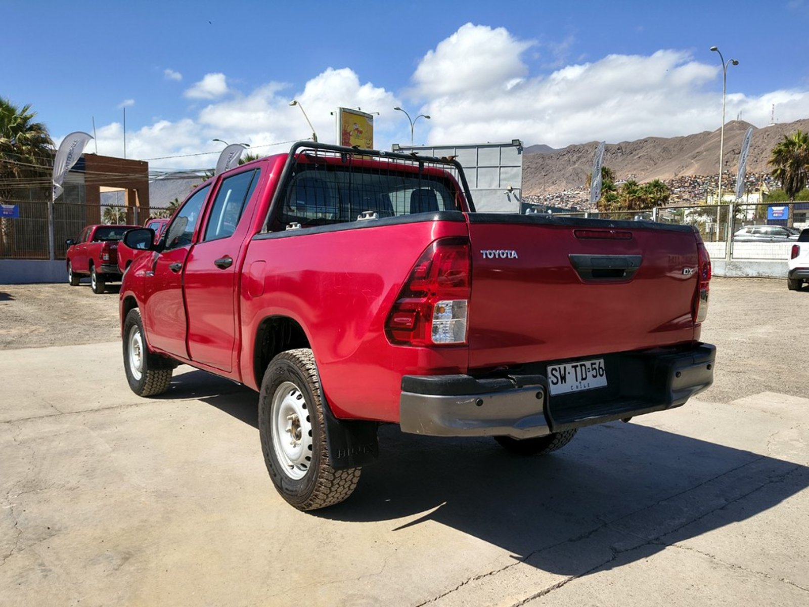 TOYOTA HILUX 2.4 DX 4X2 DIESEL MT 2023 - Imagen 5 de 19