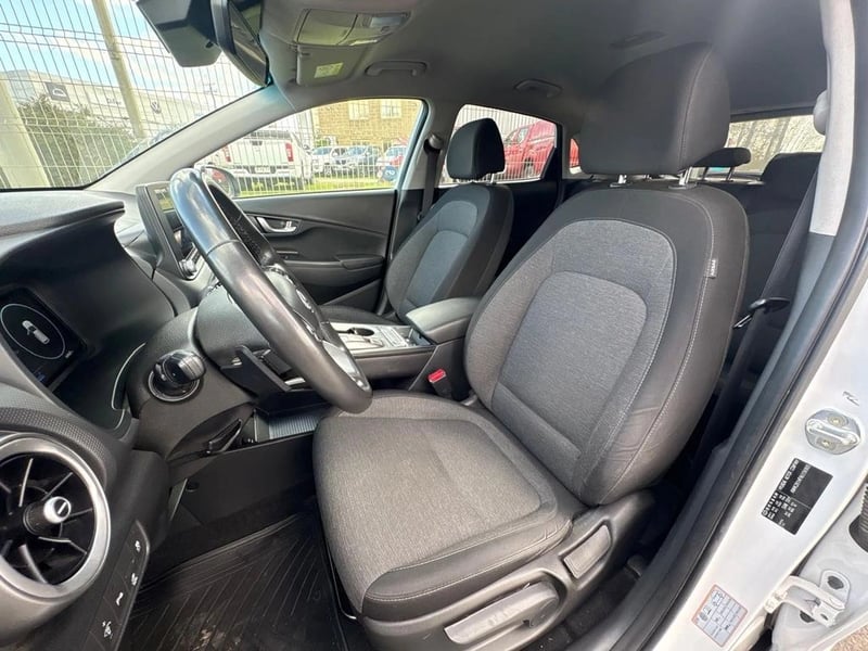 Hyundai KONA ELÉCTRICO OS AUT. 2023 - Imagen 10 de 12