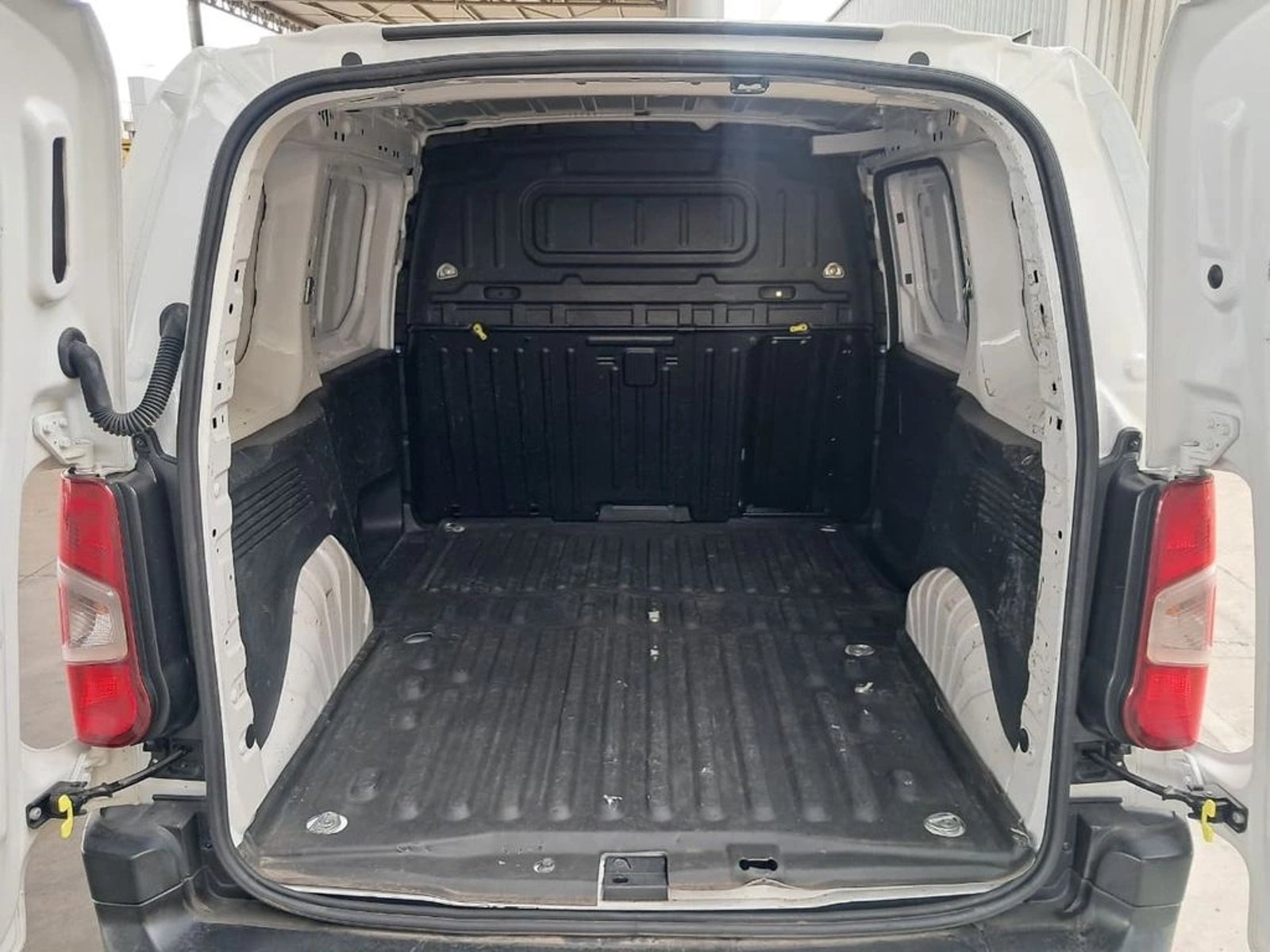 PEUGEOT PARTNER 1.5 L1 BLUEHDI MT 2024 - Imagen 9 de 16