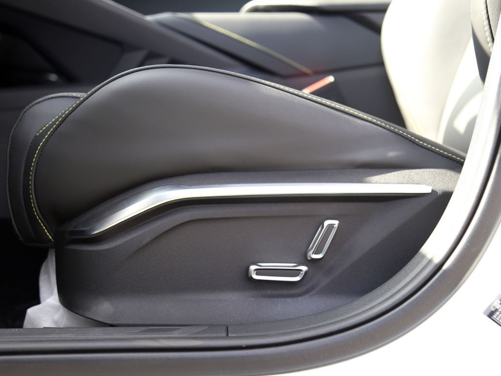 LYNK&CO 06 PLUS AT 1.5T 2026 - Imagen 18 de 20