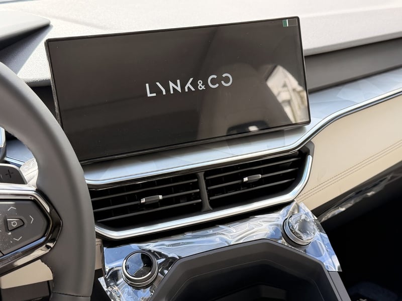 Lynk & Co 06 06 1.5T AT HALO 2027 - Imagen 15 de 20