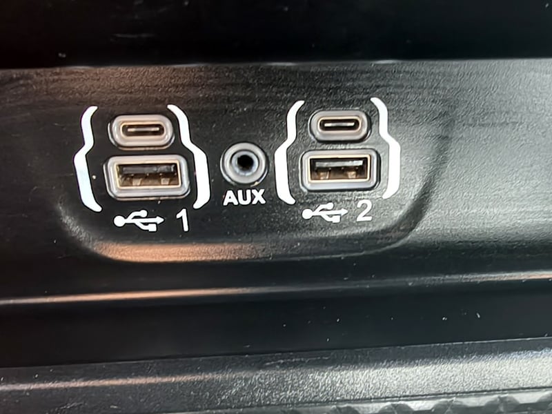 RAM 1500 5.7 Gasolina 4x4 T/A 2024 - Imagen 17 de 20