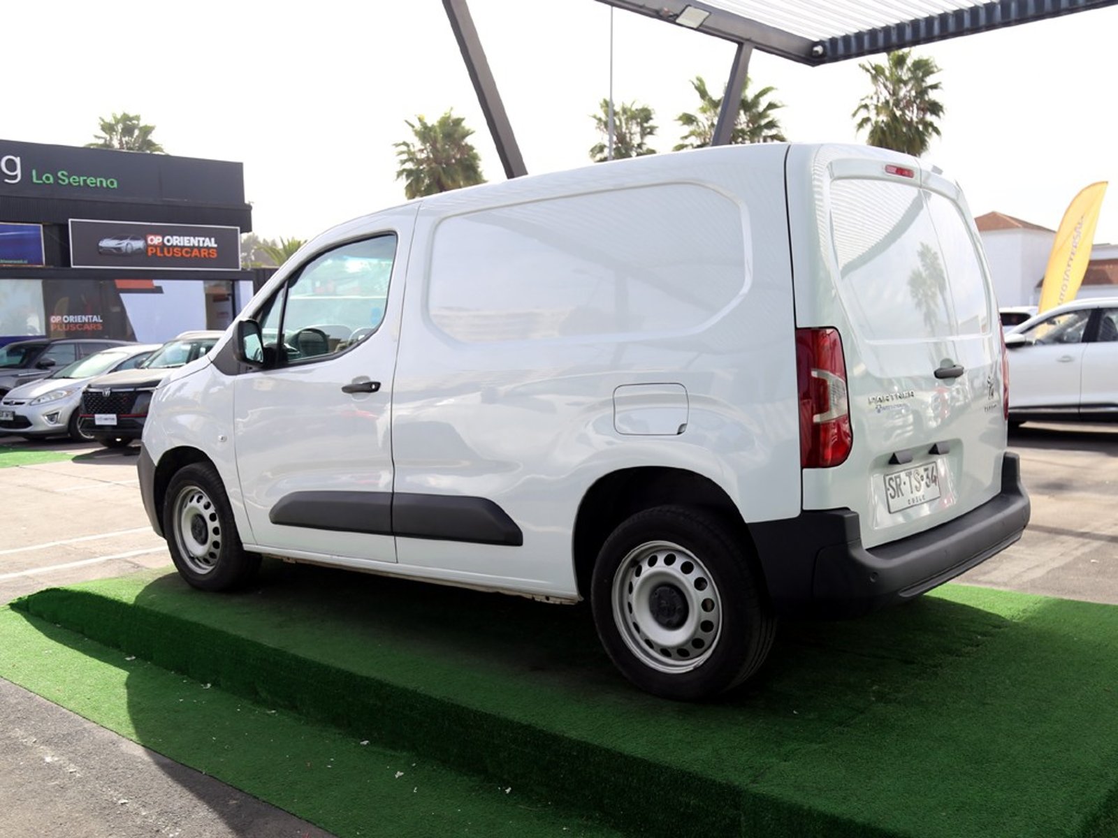 Peugeot PARTNER 1.5 L1 HDI MT 2023 - Imagen 10 de 20