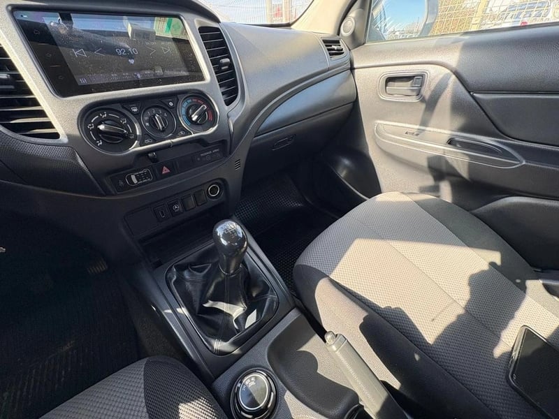 Mitsubishi L200 KATANA CRT 4X4 2024 - Imagen 10 de 13